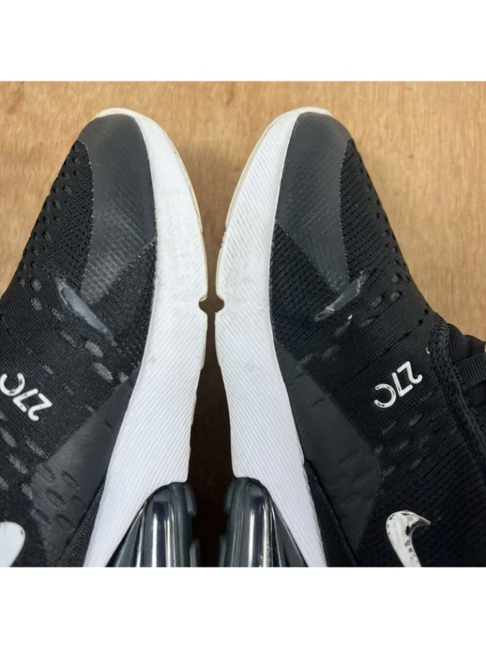 Nike Air Max 270 Black White Women Size 7 Running Shoe AH6789-001